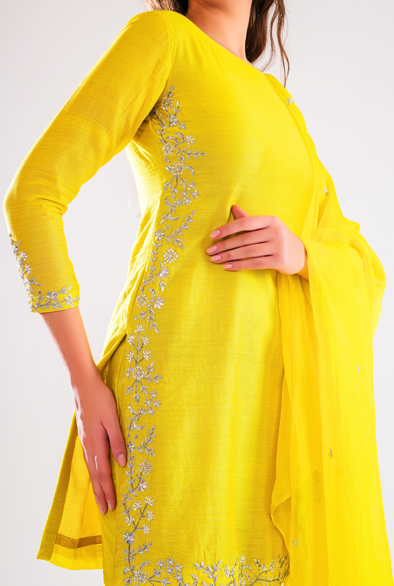 Aabroo Suit Set