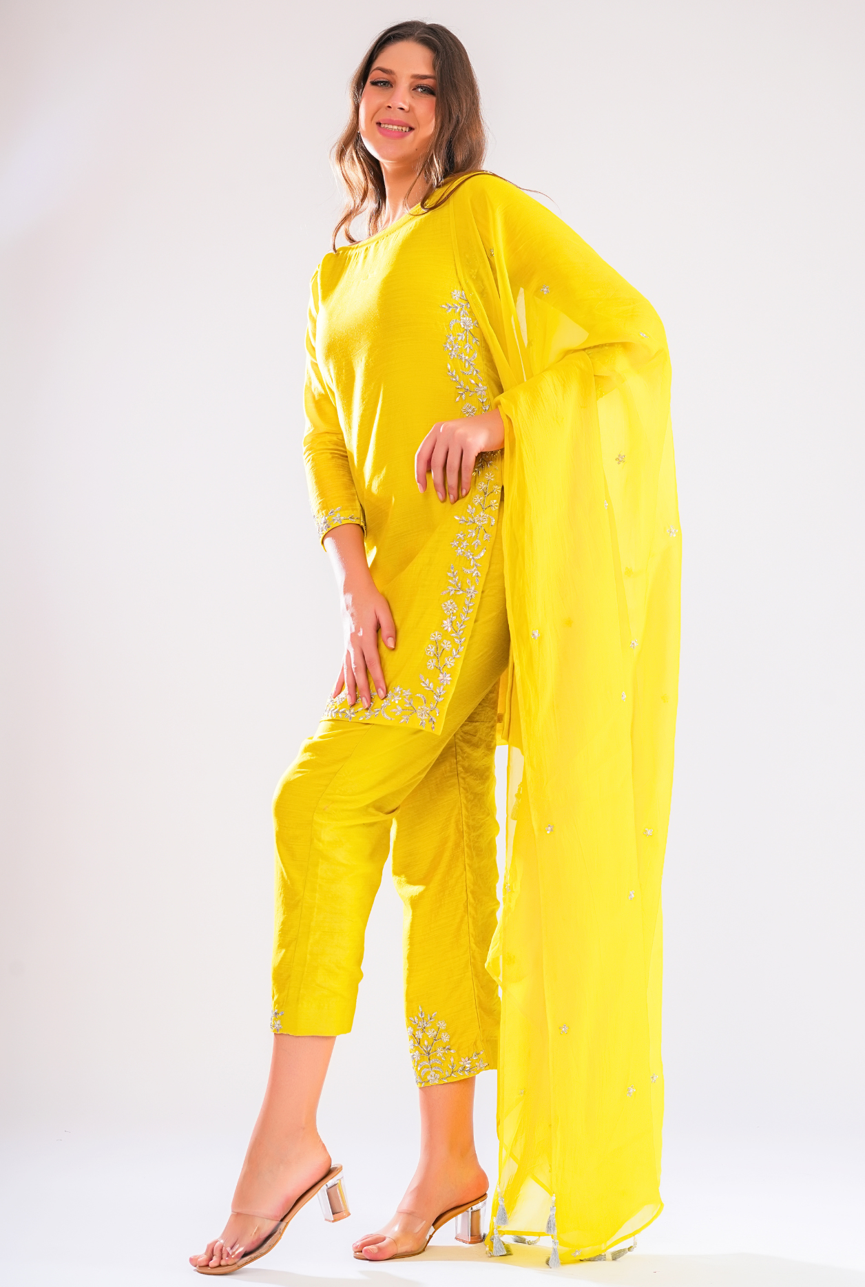 Aabroo Suit Set