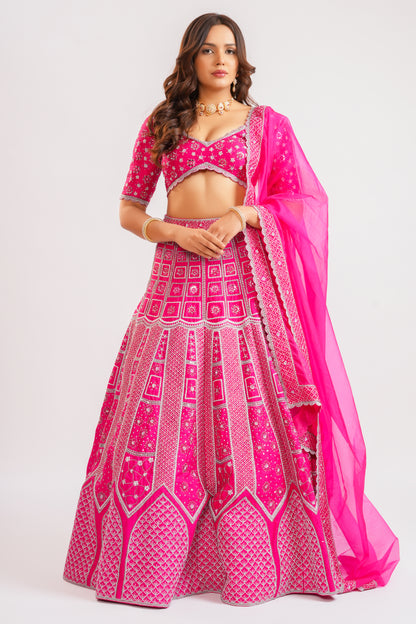 Gulabi Ghera lehenga