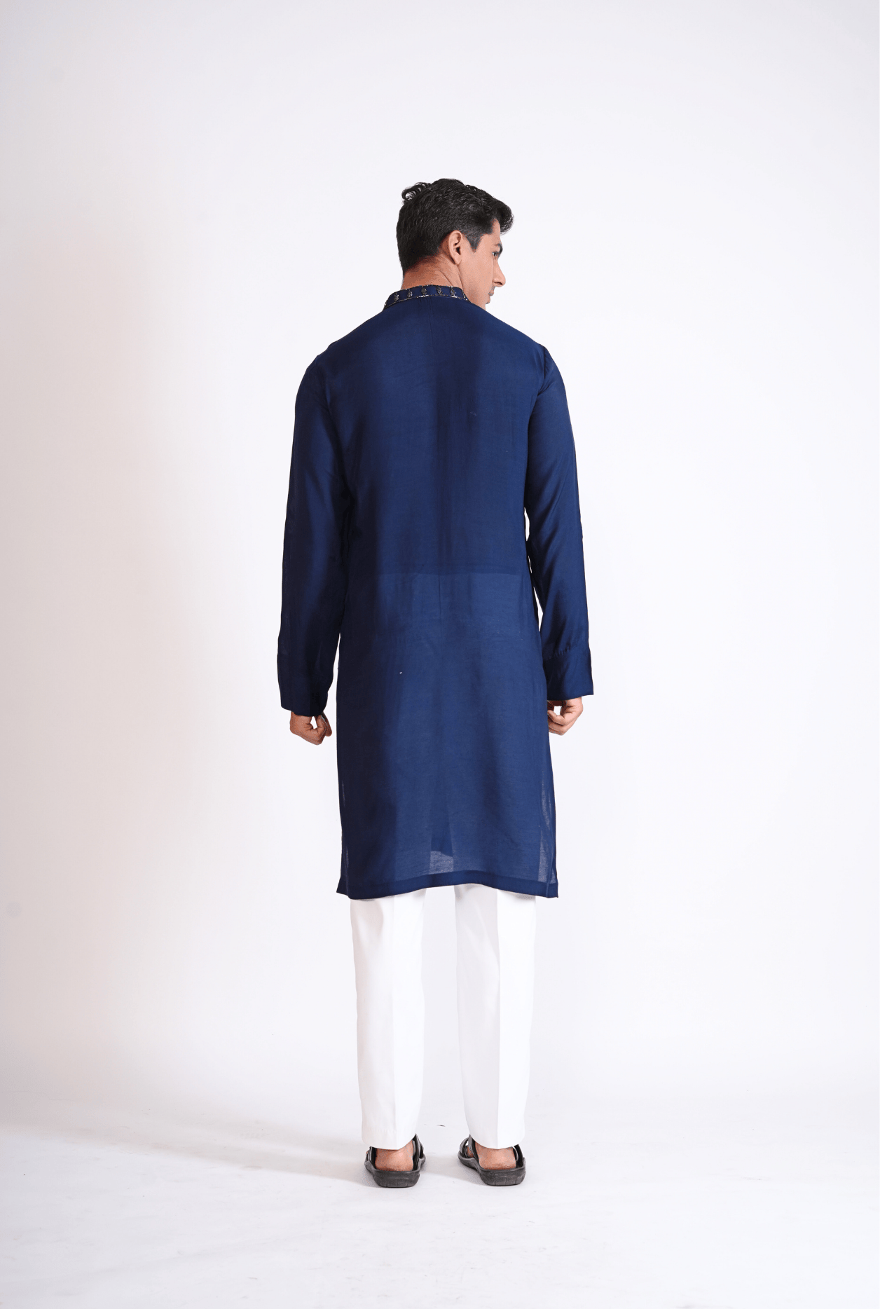 BLUE HAND EMBROIDED KURTA WITH PYJAMA