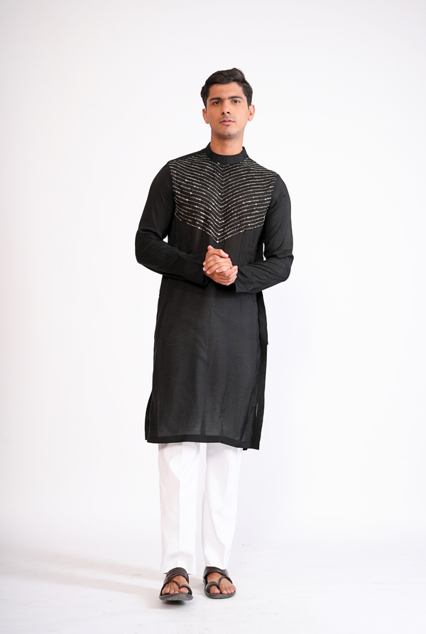 BLACK HAND EMBROIDERED KURTA