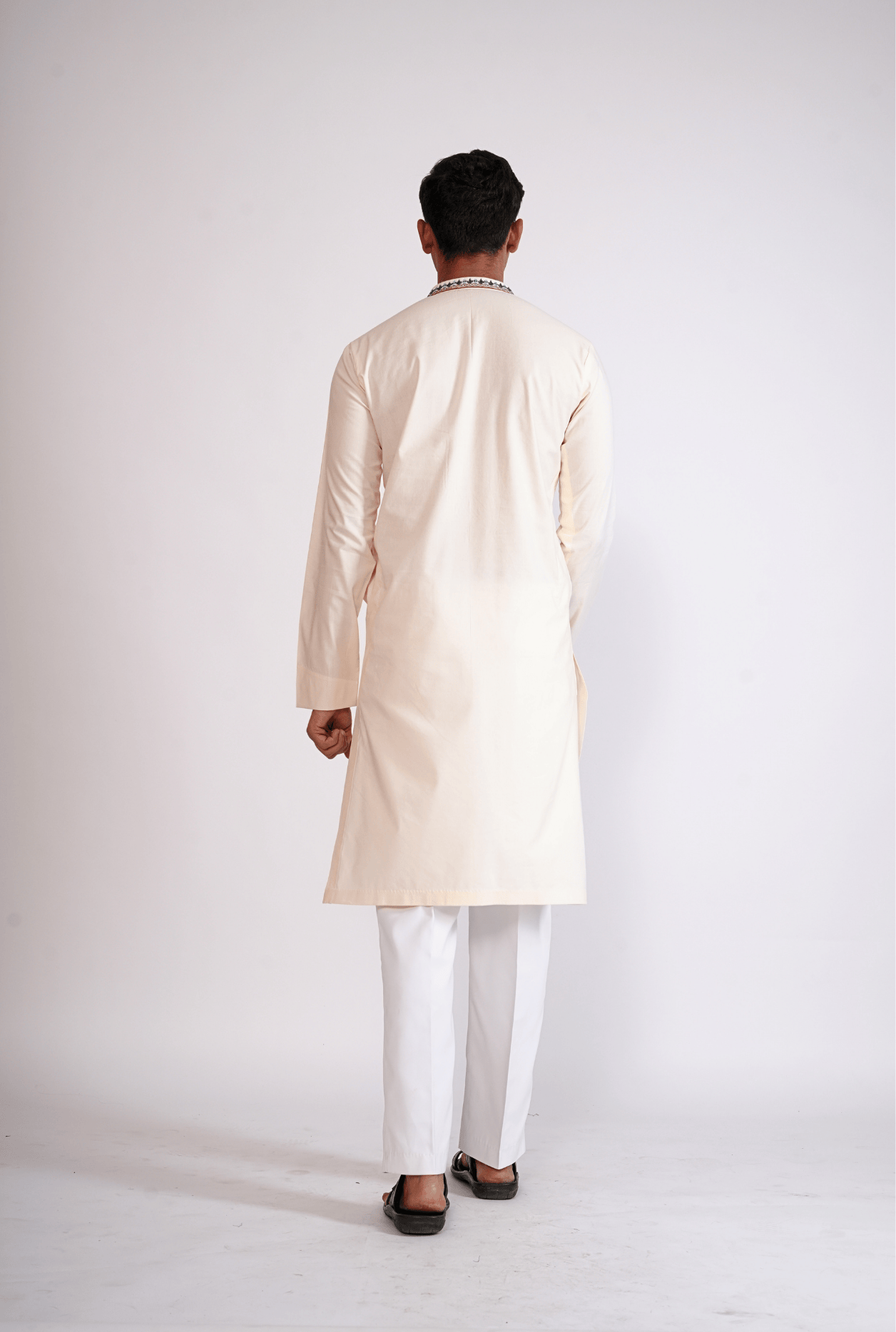IVORY HAND EMBROIDED KURTA WITH PYJAMA